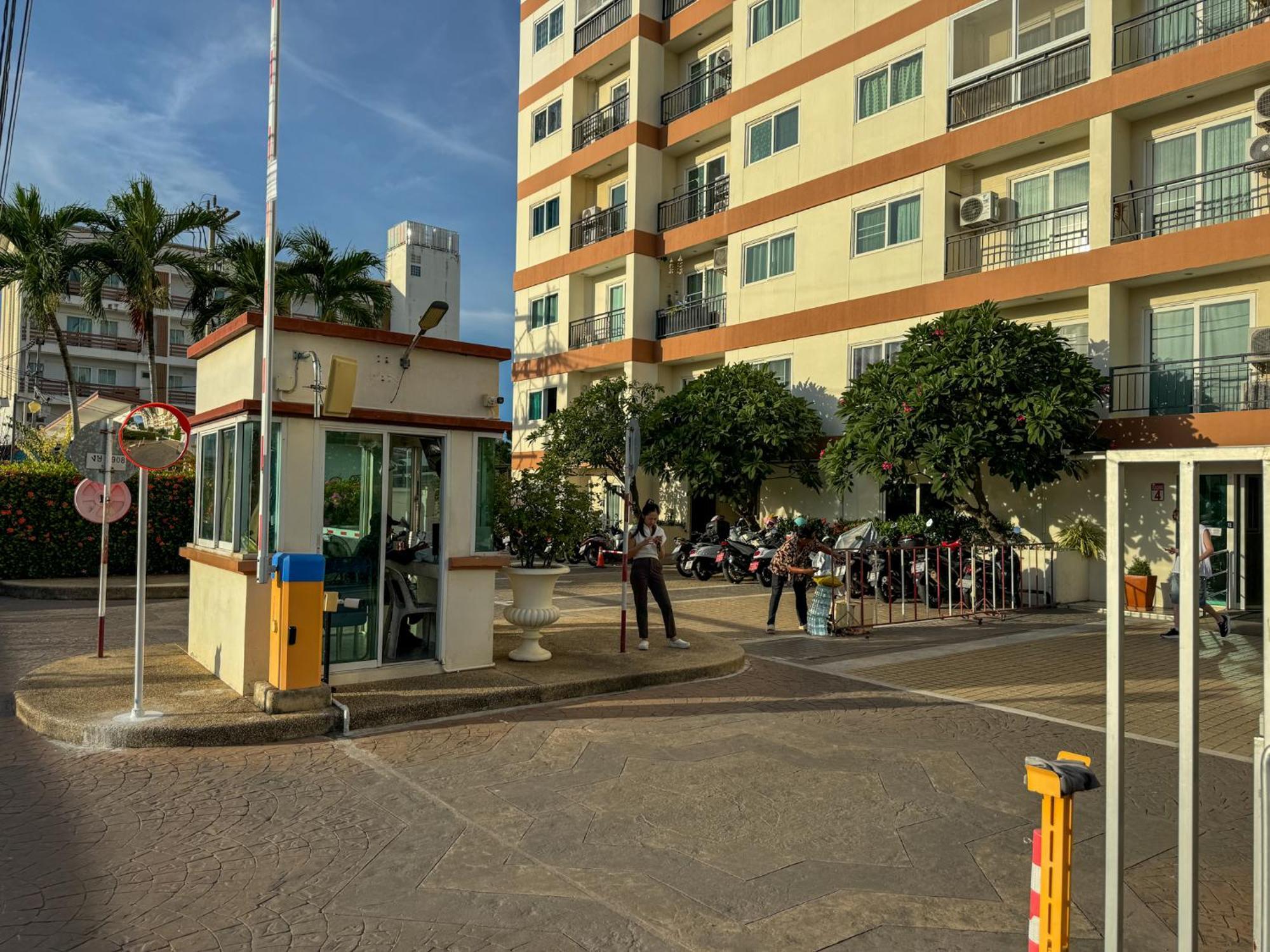 卧室直达泳池 全网最低价 到中天海滩5分钟 Jomtien Beach Extérieur photo