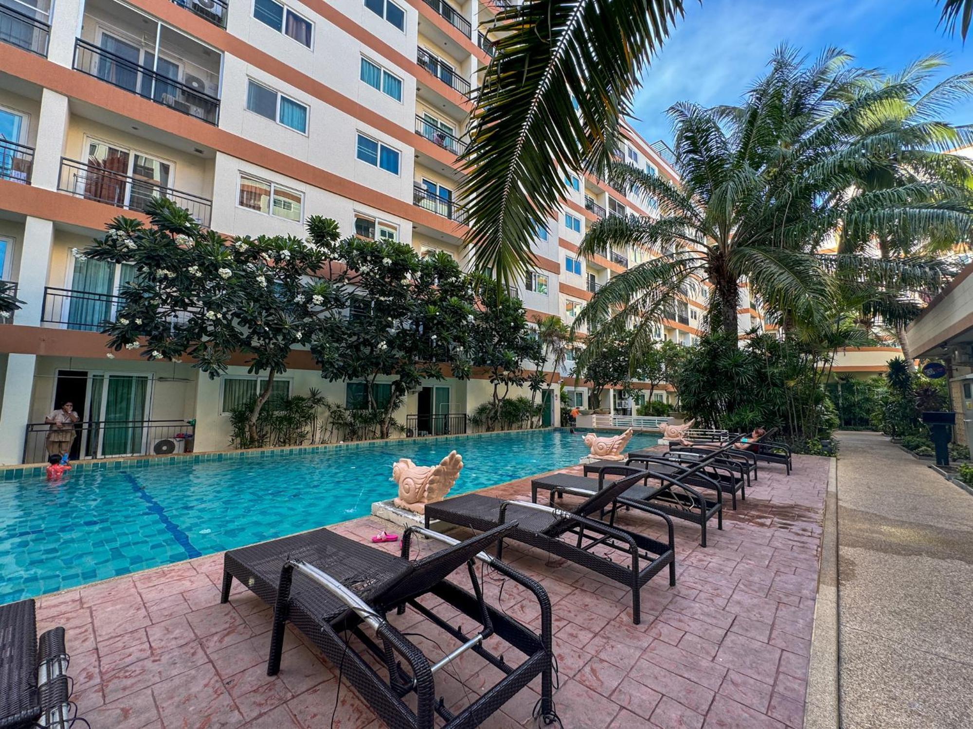 卧室直达泳池 全网最低价 到中天海滩5分钟 Jomtien Beach Extérieur photo