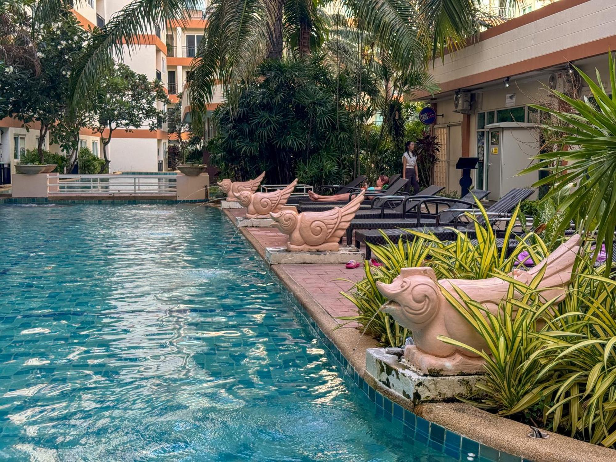 卧室直达泳池 全网最低价 到中天海滩5分钟 Jomtien Beach Extérieur photo