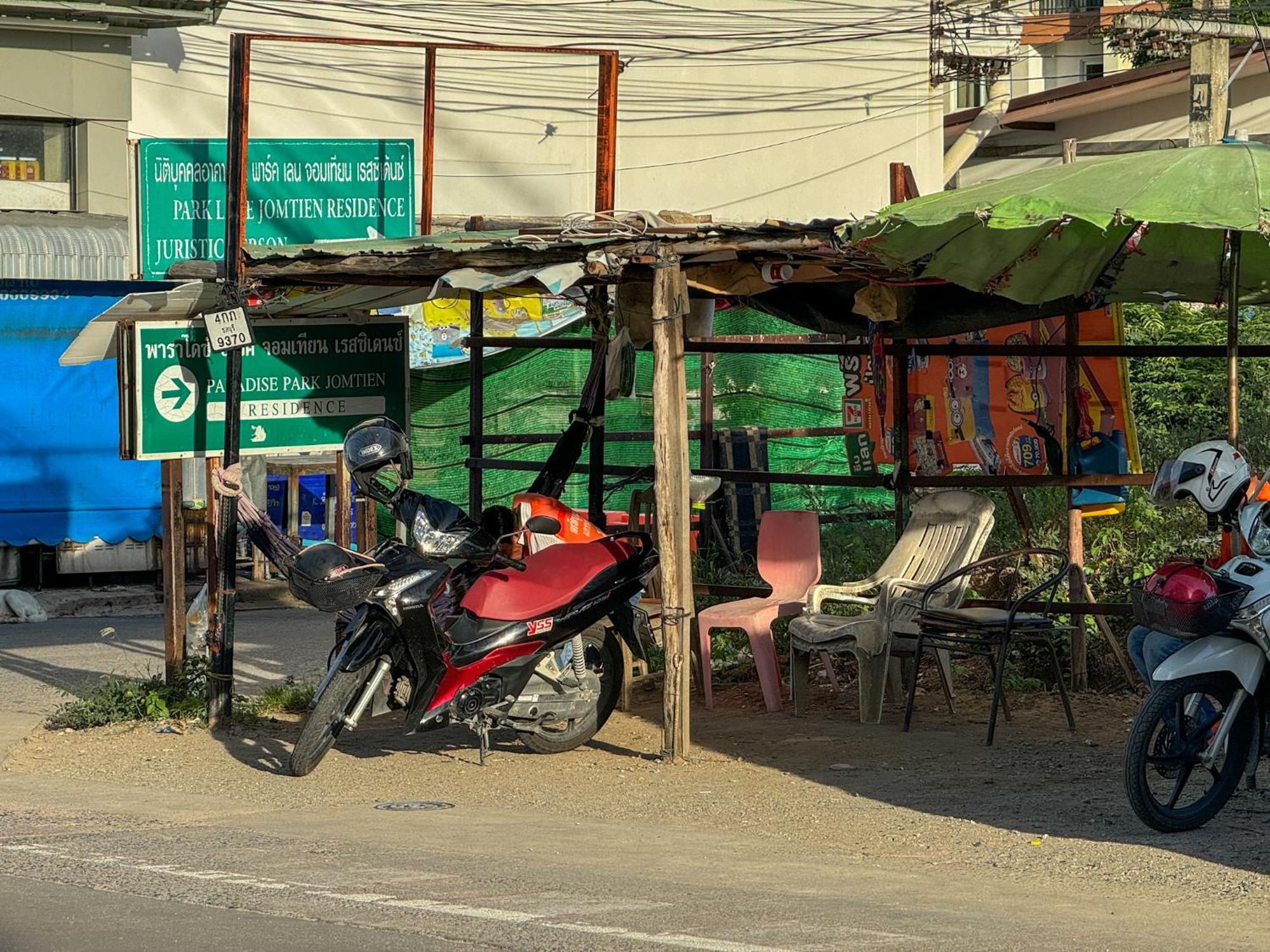 卧室直达泳池 全网最低价 到中天海滩5分钟 Jomtien Beach Extérieur photo