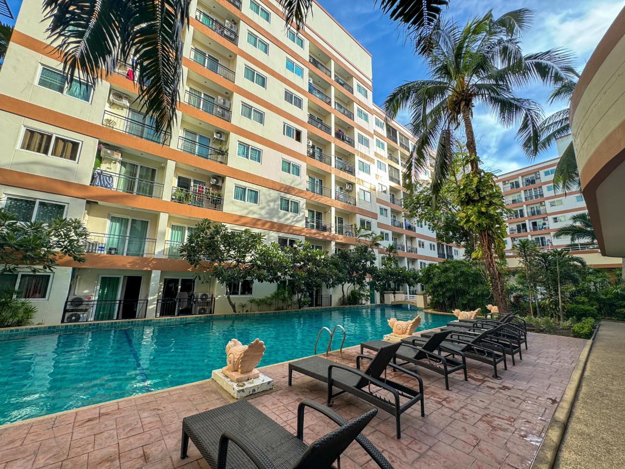 卧室直达泳池 全网最低价 到中天海滩5分钟 Jomtien Beach Extérieur photo